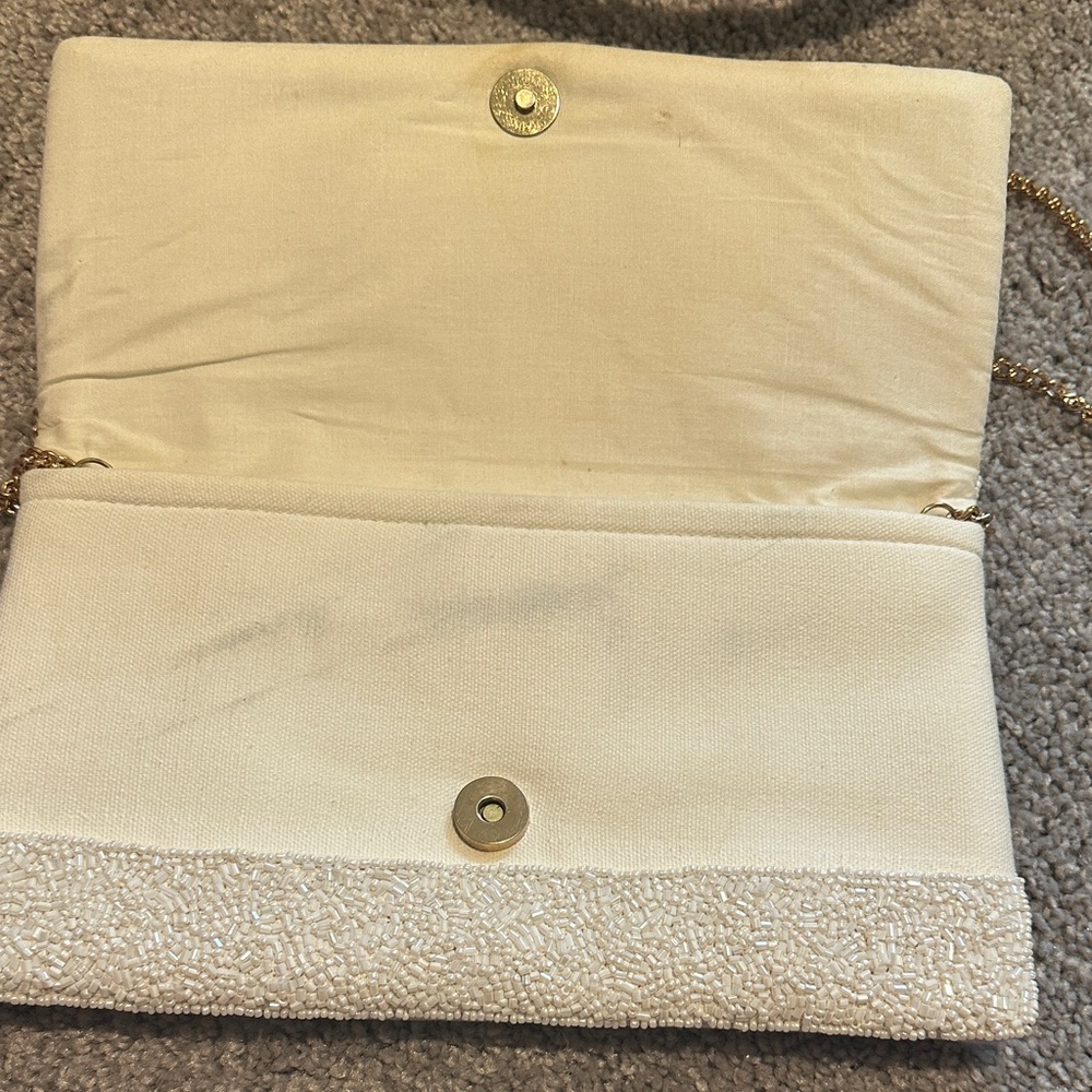 👰🏼 BRIDE Ivory Beaded Crossbody Clutch - Picture 5 of 7